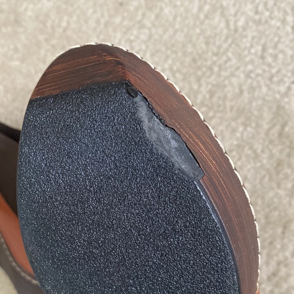 Tapeet by Vicini Leather Platform Wedges - Picture 12 of 12